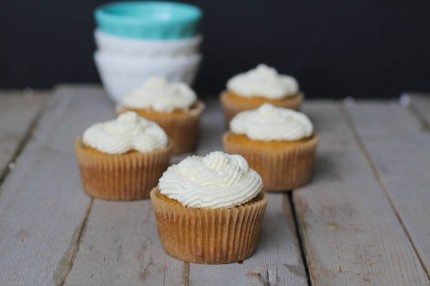 Vanilla-Cupcakes-1-of-2-2.jpg